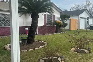 7605 Bywood St, Houston, TX 77028 - Photo 2