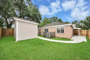 5039 E Pagewick Dr, Houston, TX 77041 - Photo 44