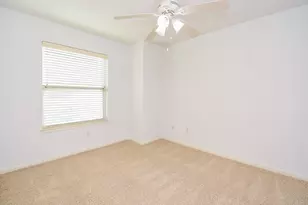 2202 Naomi St, Houston, TX 77054 - Photo 36