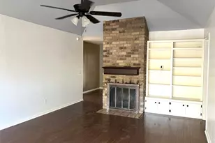 2407 Sue St, El Campo, TX 77437 - Photo 4