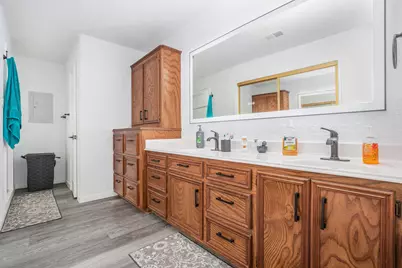 39 Alexander Court, Angleton, TX 77515 - Photo 18