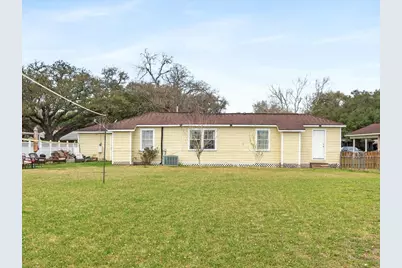 518 Sunny Lane, Wharton, TX 77488 - Photo 8