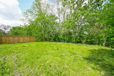 5007 Briscoe Street #B, Houston, TX 77033 - Photo 18