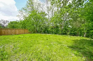 5007 Briscoe St, Houston, TX 77033 - Photo 18