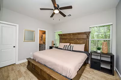 5007 Briscoe Street #B, Houston, TX 77033 - Photo 10