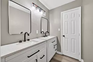 11903 Atwell Dr, Houston, TX 77035 - Photo 10