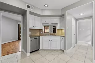 1729 Enterprise Ave, League City, TX 77573 - Photo 12