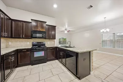 9518 Rich Mountain Drive, Richmond, TX 77469 - Photo 4