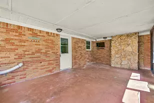 111 Southern Oaks Dr, Lake Jackson, TX 77566 - Photo 34
