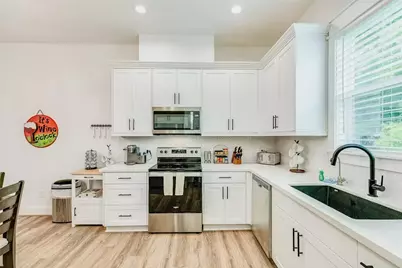 1314 26th Street, Galveston, TX 77550 - Photo 10