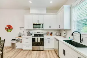 1314 26th St, Galveston, TX 77550 - Photo 10