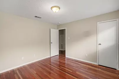 62 W Timberspire Court, The Woodlands, TX 77380 - Photo 14