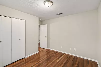 62 W Timberspire Court, The Woodlands, TX 77380 - Photo 12