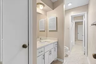 7939 Kendalia Dr, Houston, TX 77036 - Photo 28