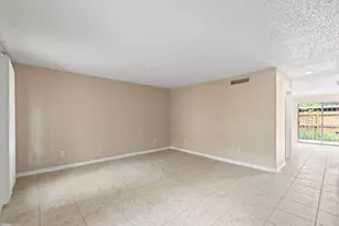 7939 Kendalia Dr, Houston, TX 77036 - Photo 6