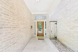 5449 Fairdale Ln, Houston, TX 77056 - Photo 4