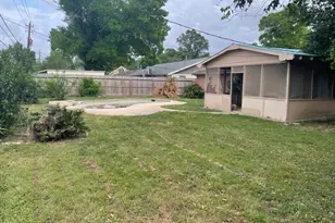 9650 Highmeadow Dr, Houston, TX 77063 - Photo 16