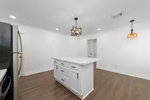 802 E 33rd St, Houston, TX 77022 - Photo 6