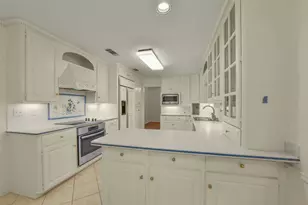 110 Ridgemont Dr, Alvin, TX 77511 - Photo 8