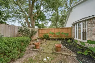 110 Ridgemont Dr, Alvin, TX 77511 - Photo 38