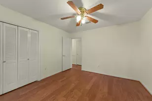 110 Ridgemont Dr, Alvin, TX 77511 - Photo 18