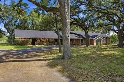 214 Fm 109, New Ulm, TX 78950 - Photo 6