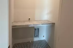 819 E 33rd St, Houston, TX 77022 - Photo 28
