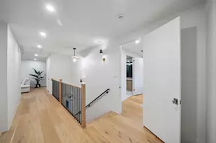 819 E 33rd St, Houston, TX 77022 - Photo 14
