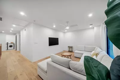 819 E 33rd Street, Houston, TX 77022 - Photo 16