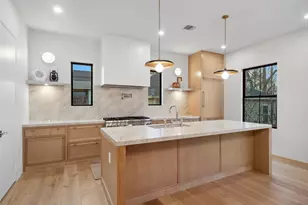 819 E 33rd St, Houston, TX 77022 - Photo 10