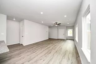 18745 Loom dr, Conroe, TX 77306 - Photo 16