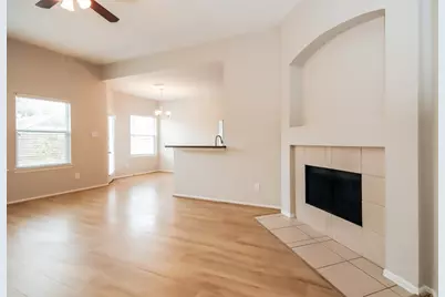 32103 Sue Lane, Pinehurst, TX 77362 - Photo 4