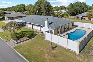 140 Bay Ridge Dr, Beach City, TX 77523 - Photo 1