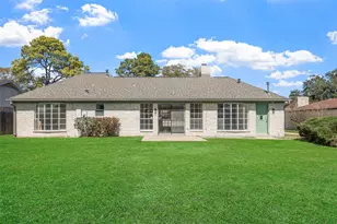 5607 Arncliffe Dr, Houston, TX 77088 - Photo 26