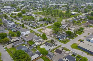 4815 Cetti St, Houston, TX 77009 - Photo 10