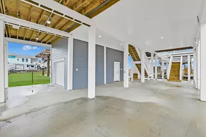 555 Pompano Drive, Freeport, TX 77541 - Photo 10