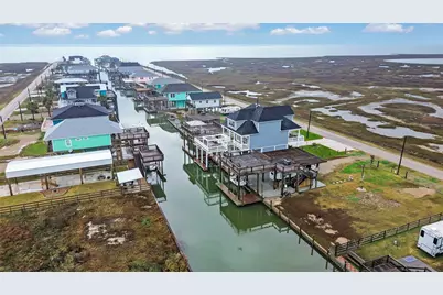 555 Pompano Drive, Freeport, TX 77541 - Photo 4