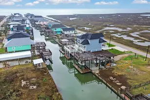 555 Pompano Dr, Freeport, TX 77541 - Photo 4