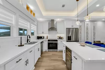 555 Pompano Drive, Freeport, TX 77541 - Photo 16