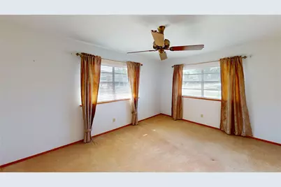 613 Southside Drive, Angleton, TX 77515 - Photo 18