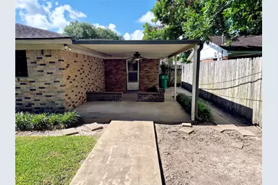 613 Southside Drive, Angleton, TX 77515 - Photo 32