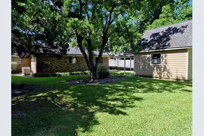 613 Southside Drive, Angleton, TX 77515 - Photo 38