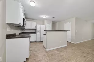 10226 Ella Falls Blvd, Houston, TX 77038 - Photo 12