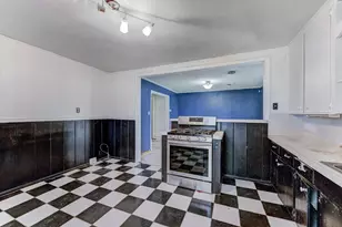 2805 N Houston Dr, La Marque, TX 77568 - Photo 16