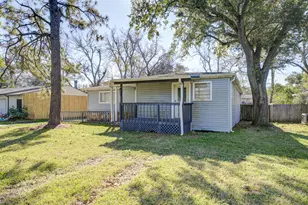 2805 N Houston Dr, La Marque, TX 77568 - Photo 2