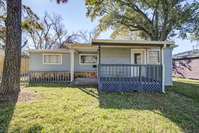 2805 N Houston Drive, La Marque, TX 77568 - Photo 1