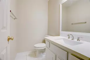 10 E Trillium Cir, The Woodlands, TX 77381 - Photo 16