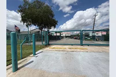 9550 Deering Drive #210, Houston, TX 77036 - Photo 22