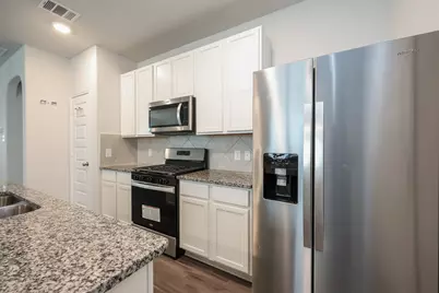 911 Imperial Heights Drive, Houston, TX 77073 - Photo 16