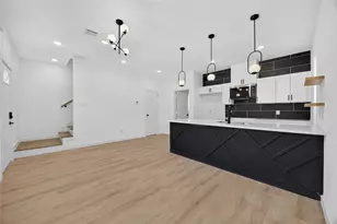 8208 Sterlingshire St, Houston, TX 77078 - Photo 8